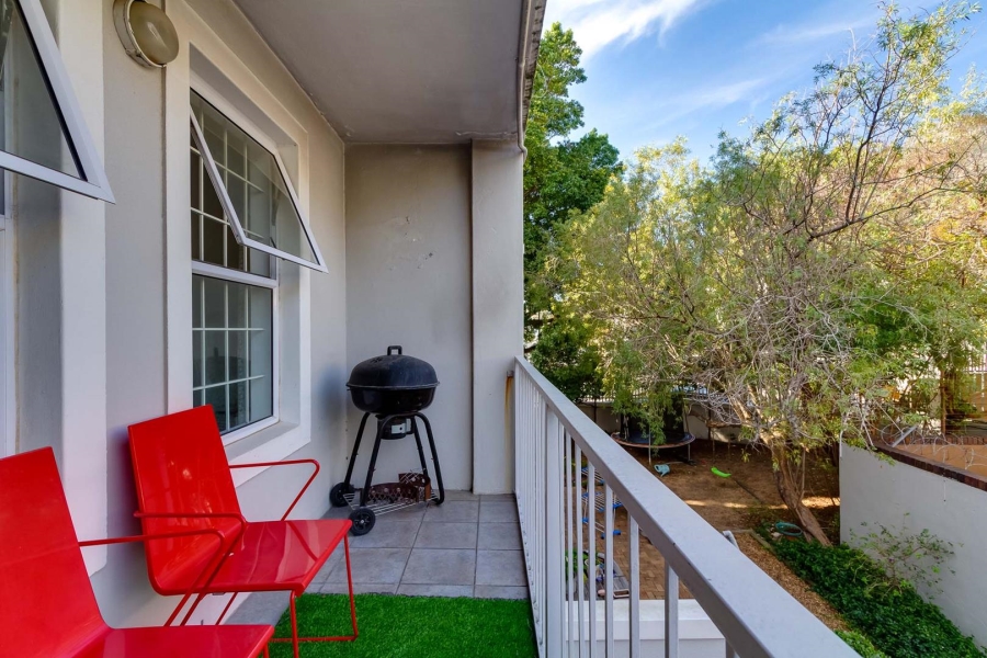 2 Bedroom Property for Sale in Oranjezicht Western Cape